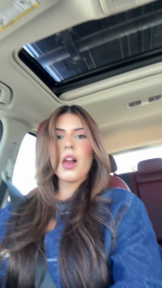 Post 2 by Yareli on TikTok (video)