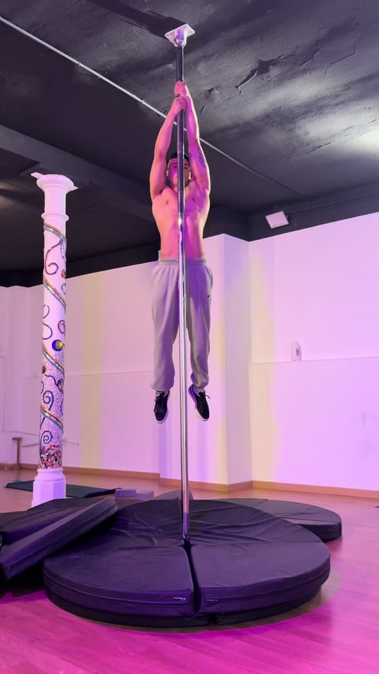 Post 7 by Andrés Gómez on TikTok (video)