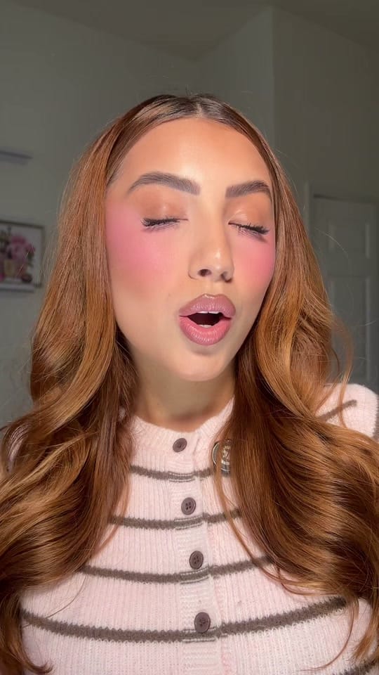 Post 9 by bellasbeautymua_ on TikTok (video)