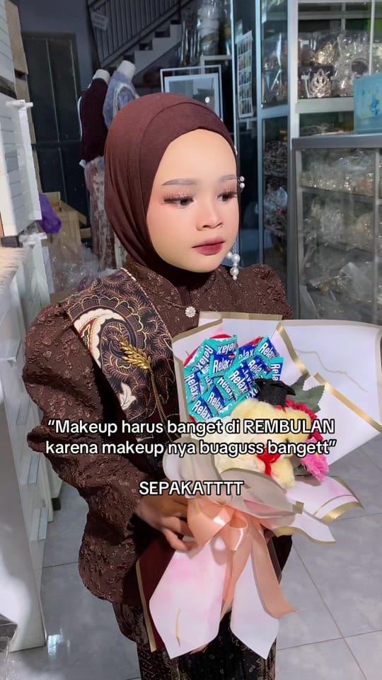 Post 1 by SEWA YEARBOOK, KEBAYA & MAKEUP on TikTok (video)