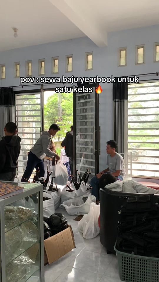 Post 8 by SEWA YEARBOOK, KEBAYA & MAKEUP on TikTok (video)