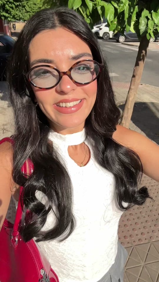 Post 3 by Natalia Gones on TikTok (video)