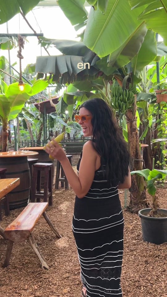Post 1 by Natalia Gones on TikTok (video)