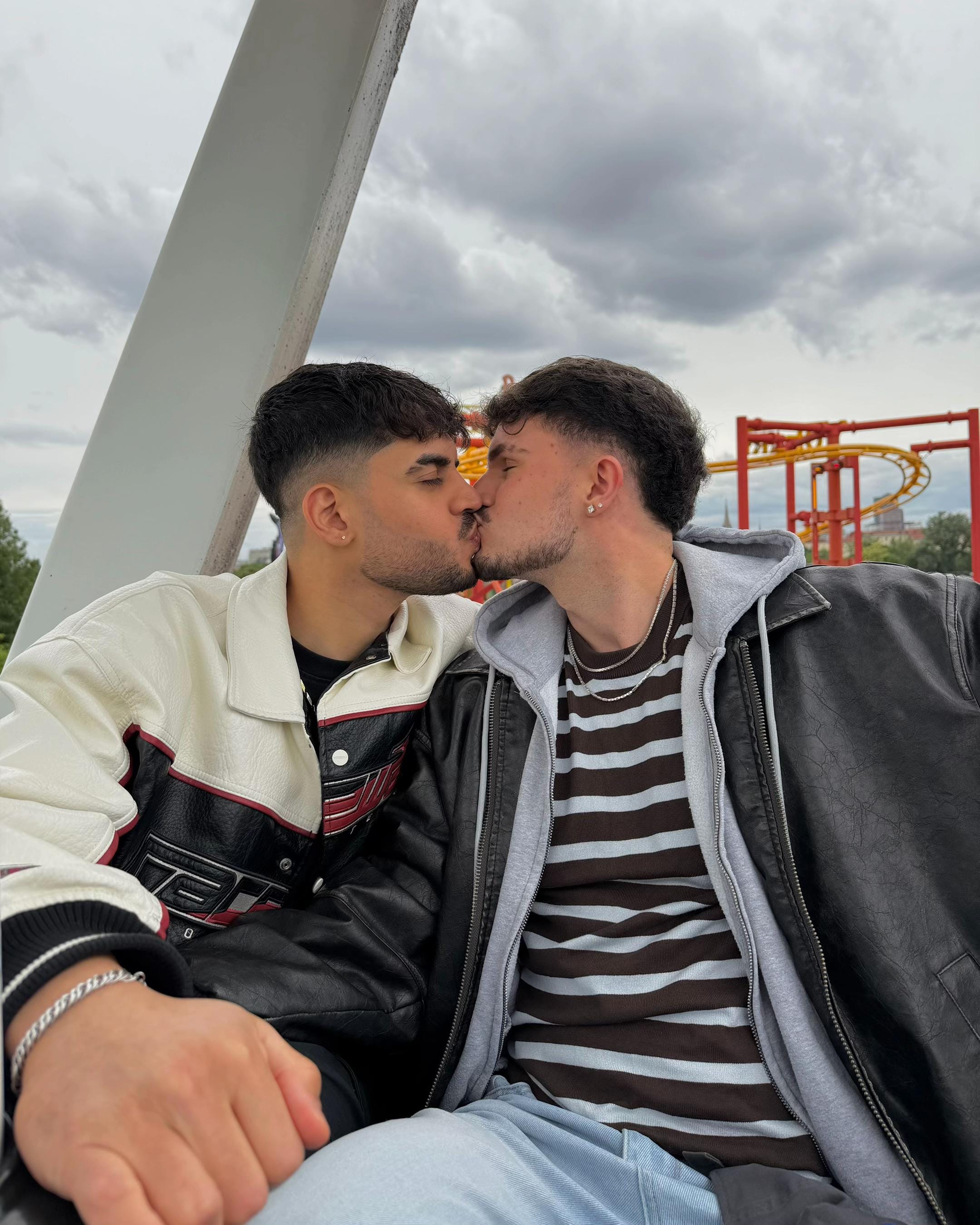 Post 8 by Tuncay & John on TikTok (video)