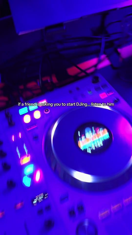 Post 3 by jasonwats.ofc on TikTok (video)
