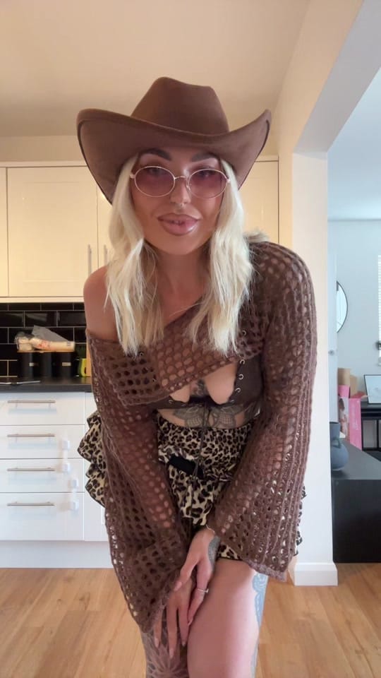 Post 2 by ELLIE-MAE FORD on TikTok (video)