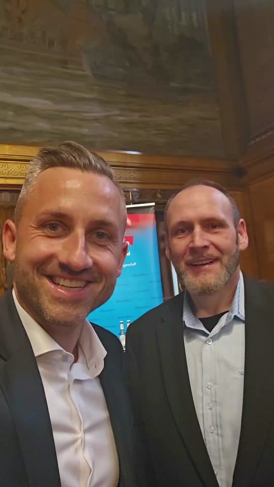 Post 6 by AfD Hamburg-Harburg on TikTok (video)