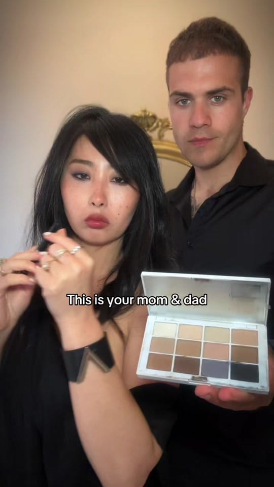 Post 6 by Momoko Lugowska on TikTok (video)