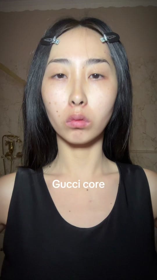 Post 10 by Momoko Lugowska on TikTok (video)