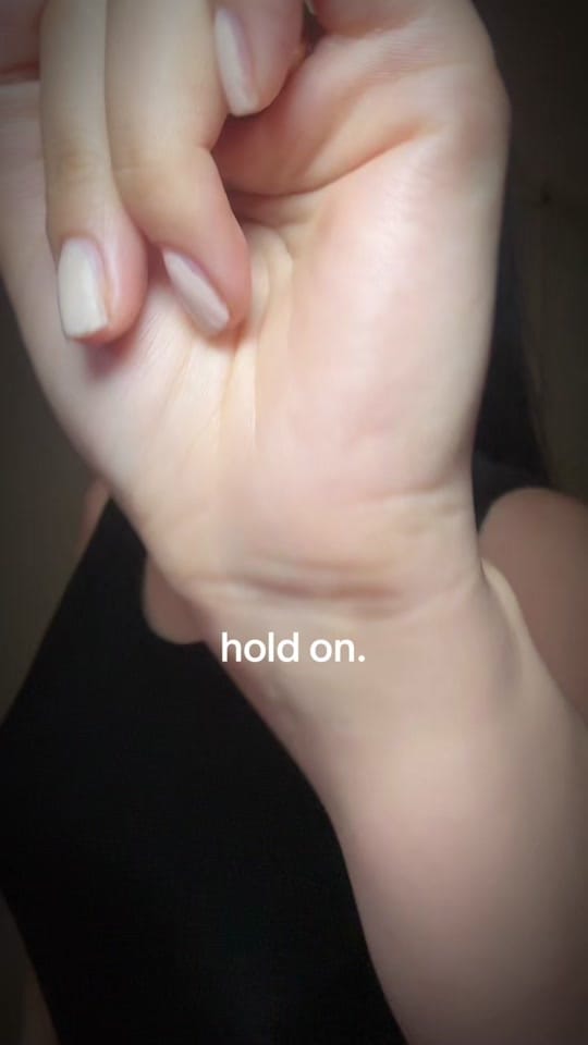 Post 9 by Momoko Lugowska on TikTok (video)