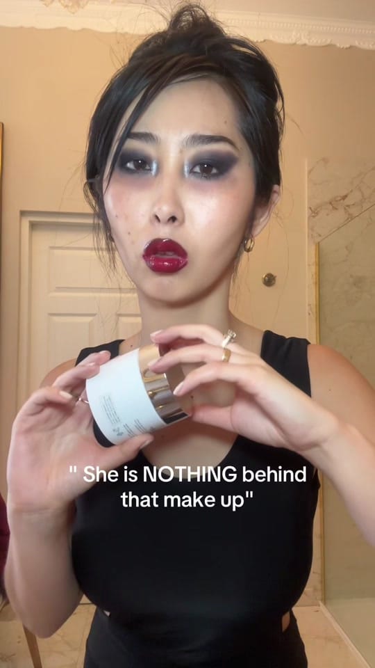Post 8 by Momoko Lugowska on TikTok (video)