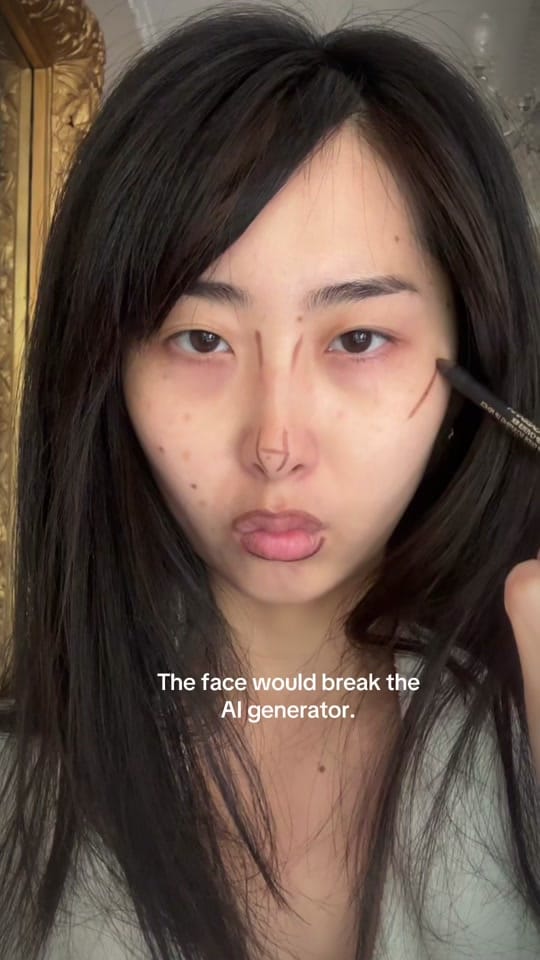 Post 1 by Momoko Lugowska on TikTok (video)