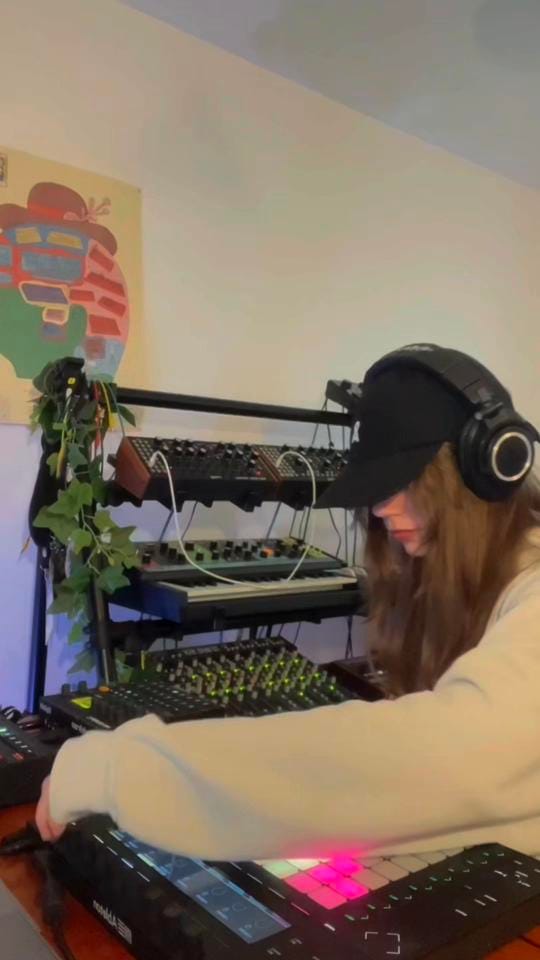 Post 2 by betixlive on TikTok (video)
