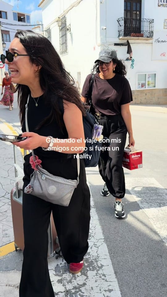 Post 6 by Alondra Mozqueda on TikTok (video)