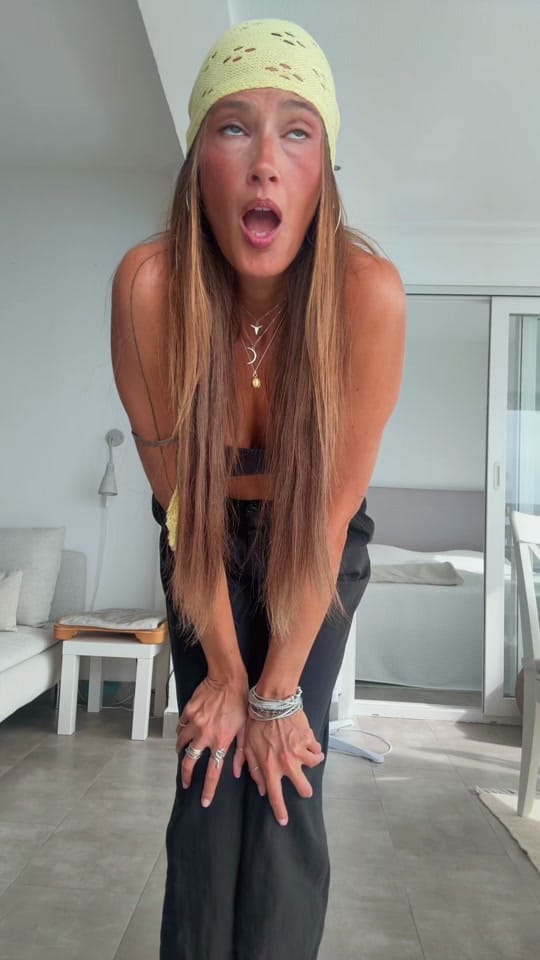 Post 3 by manus.world on TikTok (video)