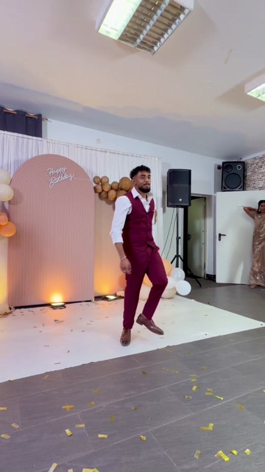 Post 5 by Kavi Rajah🌴 on TikTok (video)