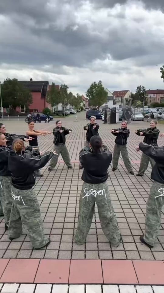 Post 2 by 6ix7even on TikTok (video)