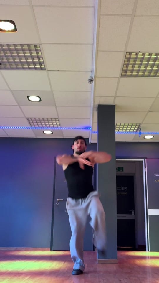 Post 1 by save.costante on TikTok (video)