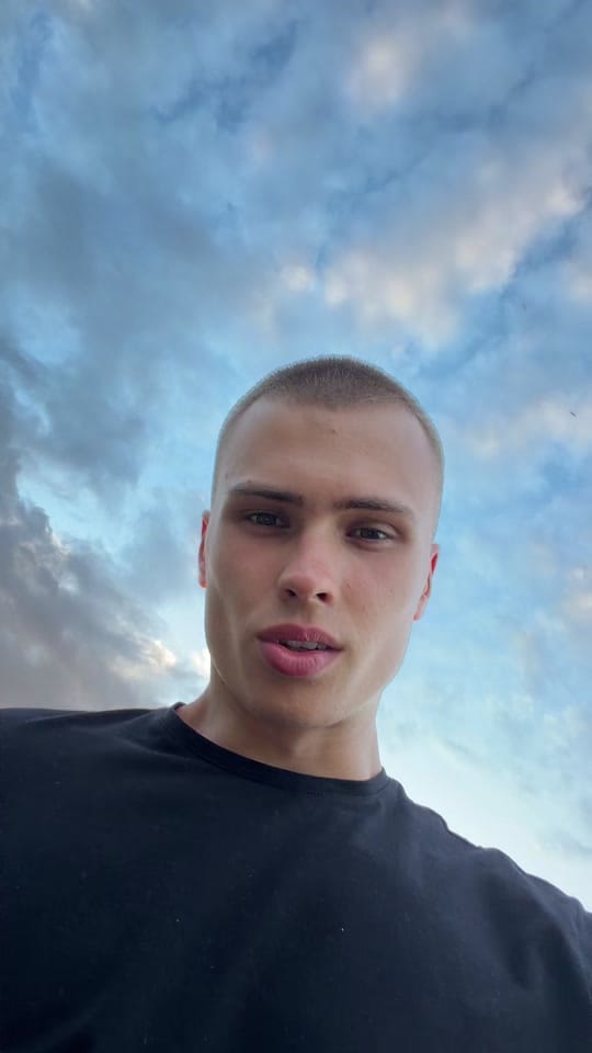 Post 3 by aurel on TikTok (video)