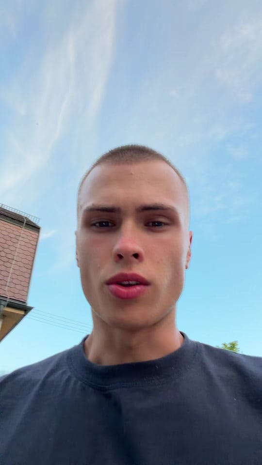 Post 7 by aurel on TikTok (video)