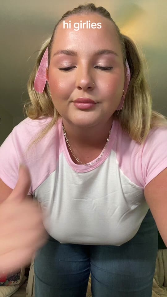 Post 9 by Em on TikTok (video)