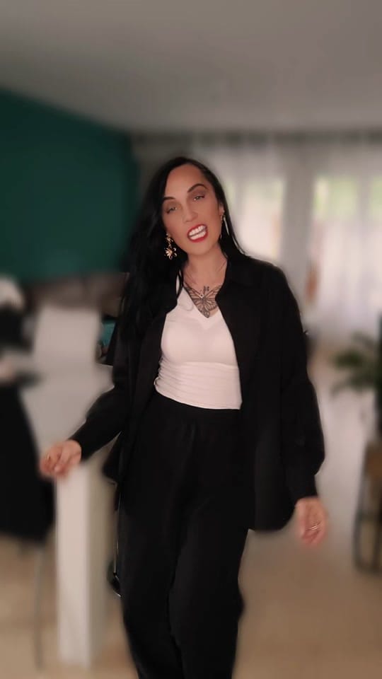 Post 5 by 🦋𝗝𝗨𝗟𝗜𝗘 _𝗢𝗙𝗙𝟳𝟲🦋©️ on TikTok (video)