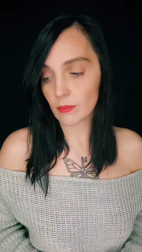Post 8 by 🦋𝗝𝗨𝗟𝗜𝗘 _𝗢𝗙𝗙𝟳𝟲🦋©️ on TikTok (video)