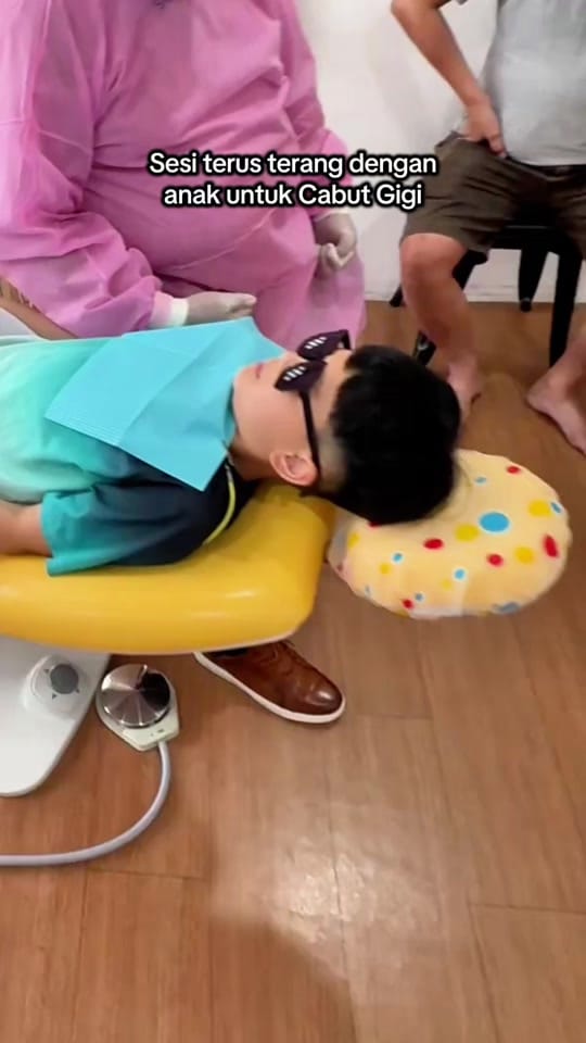 Post 1 by cassia.dentalcare on TikTok (video)