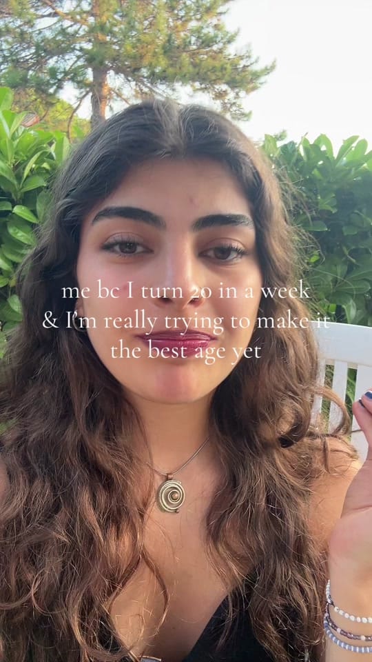Post 4 by Anna ･ﾟ* ☆ on TikTok (video)