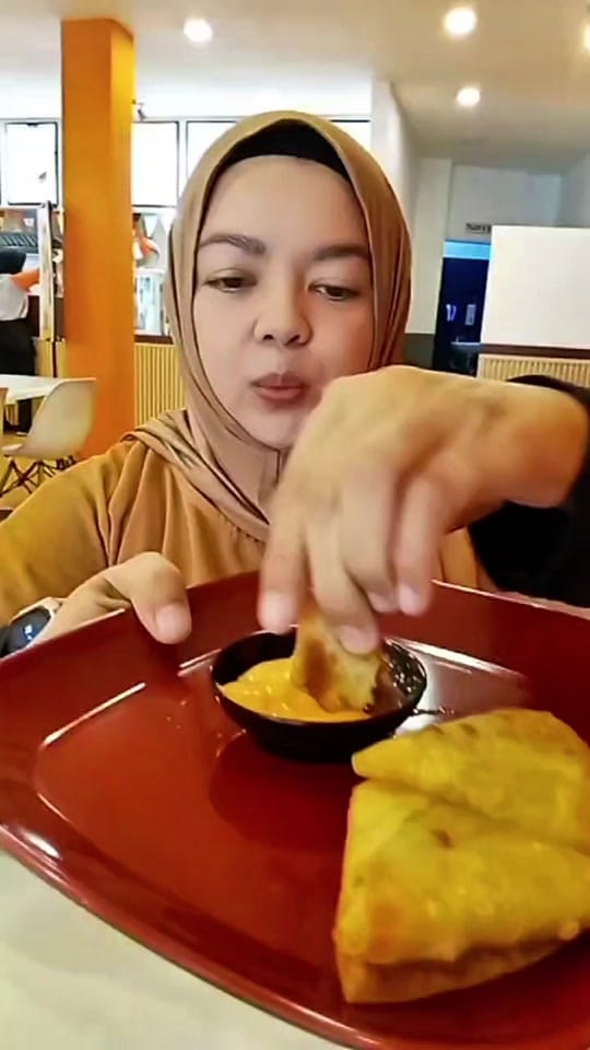 Post 6 by astriferani on TikTok (video)