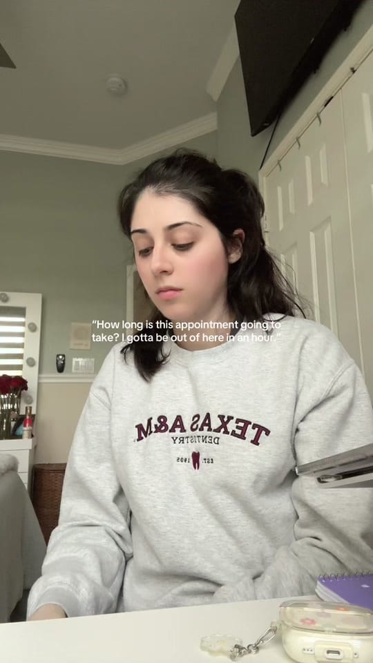 Post 3 by Karina on TikTok (video)