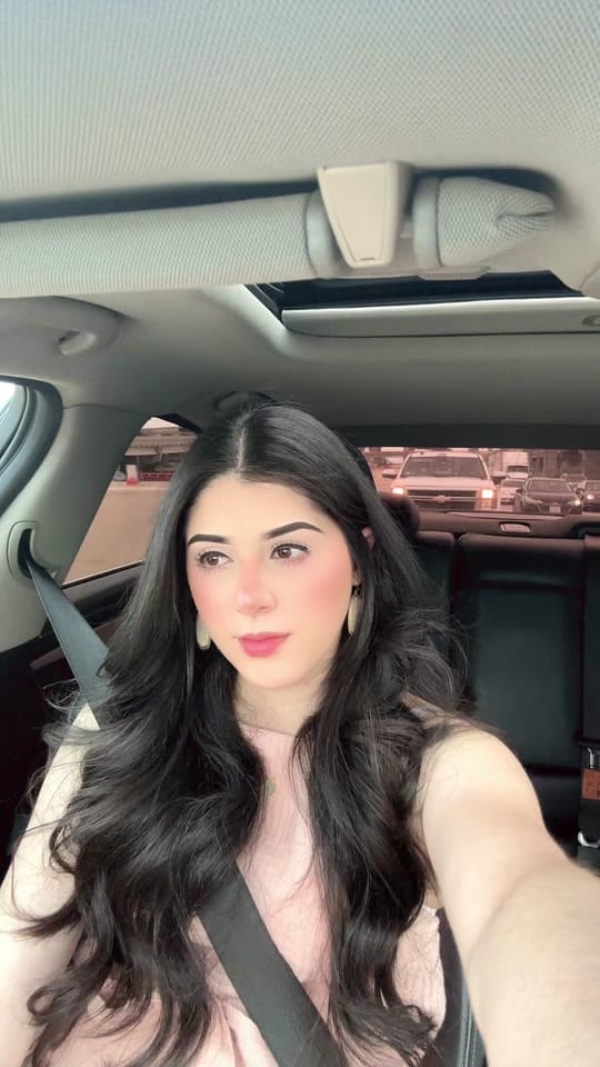 Post 4 by Karina on TikTok (video)