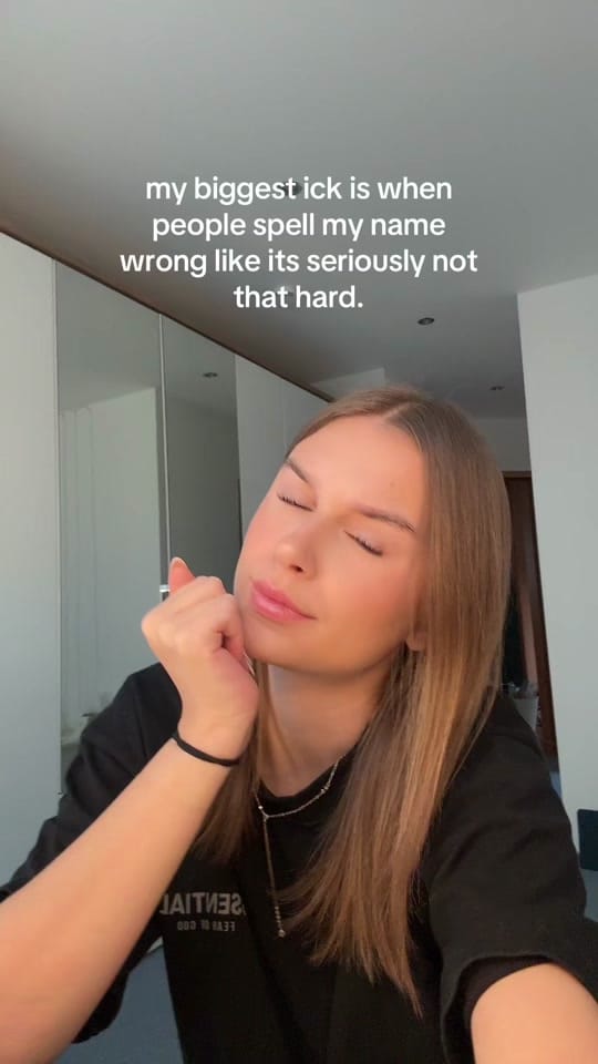 Post 10 by 𝘌 𝘔 𝘌 𝘓 𝘐 𝘌 on TikTok (video)