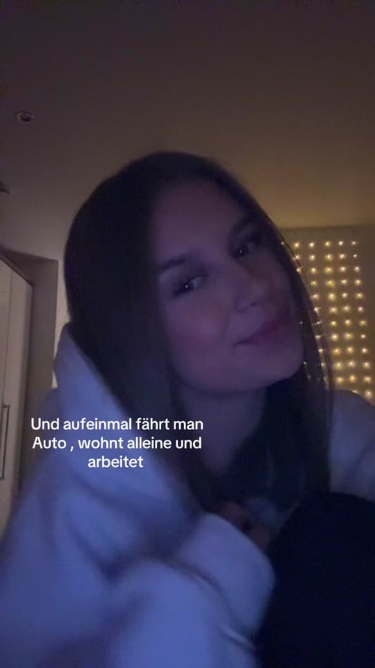 Post 9 by 𝘌 𝘔 𝘌 𝘓 𝘐 𝘌 on TikTok (video)
