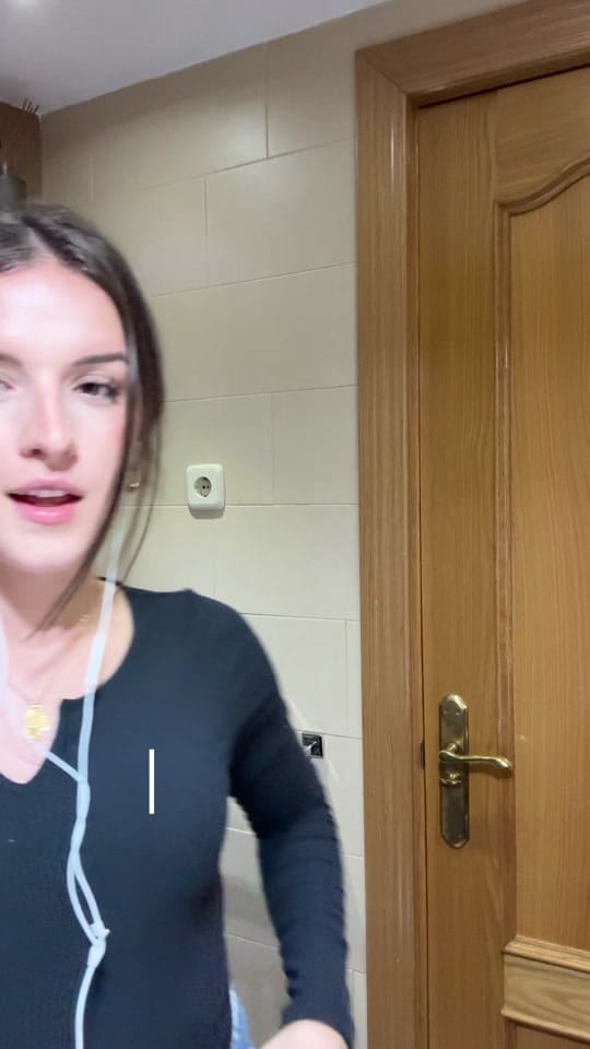 Post 10 by Mimi on TikTok (video)