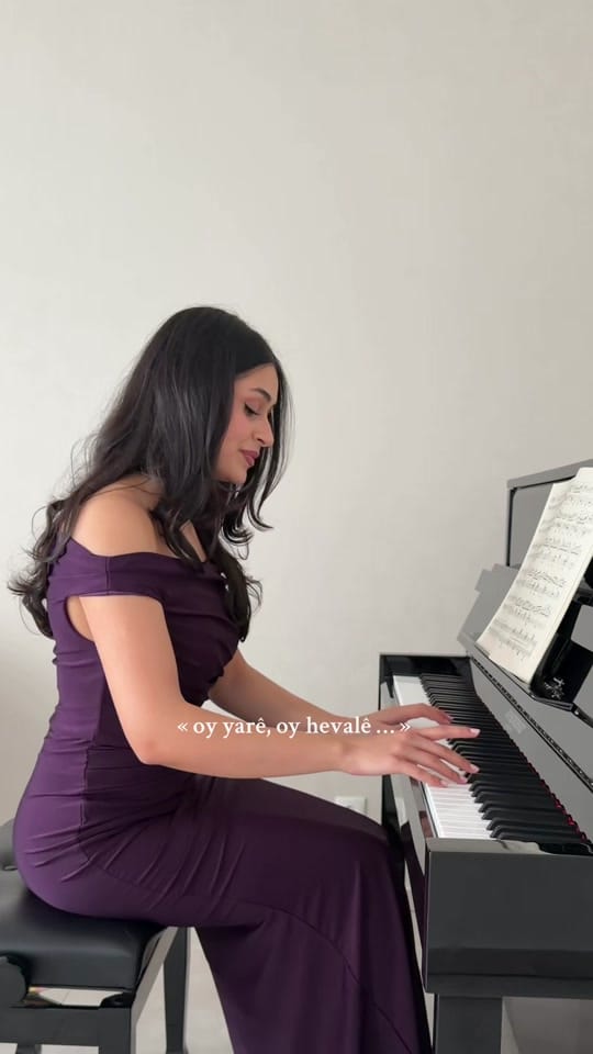 Post 5 by 𝐀𝐲𝐧𝐚𝐳 on TikTok (video)