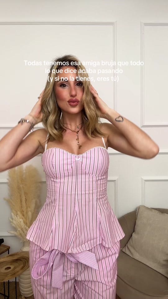 Post 4 by Laura Gomez on TikTok (video)