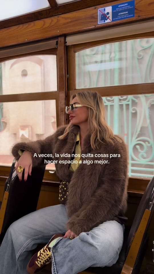 Post 2 by Laura Gomez on TikTok (video)