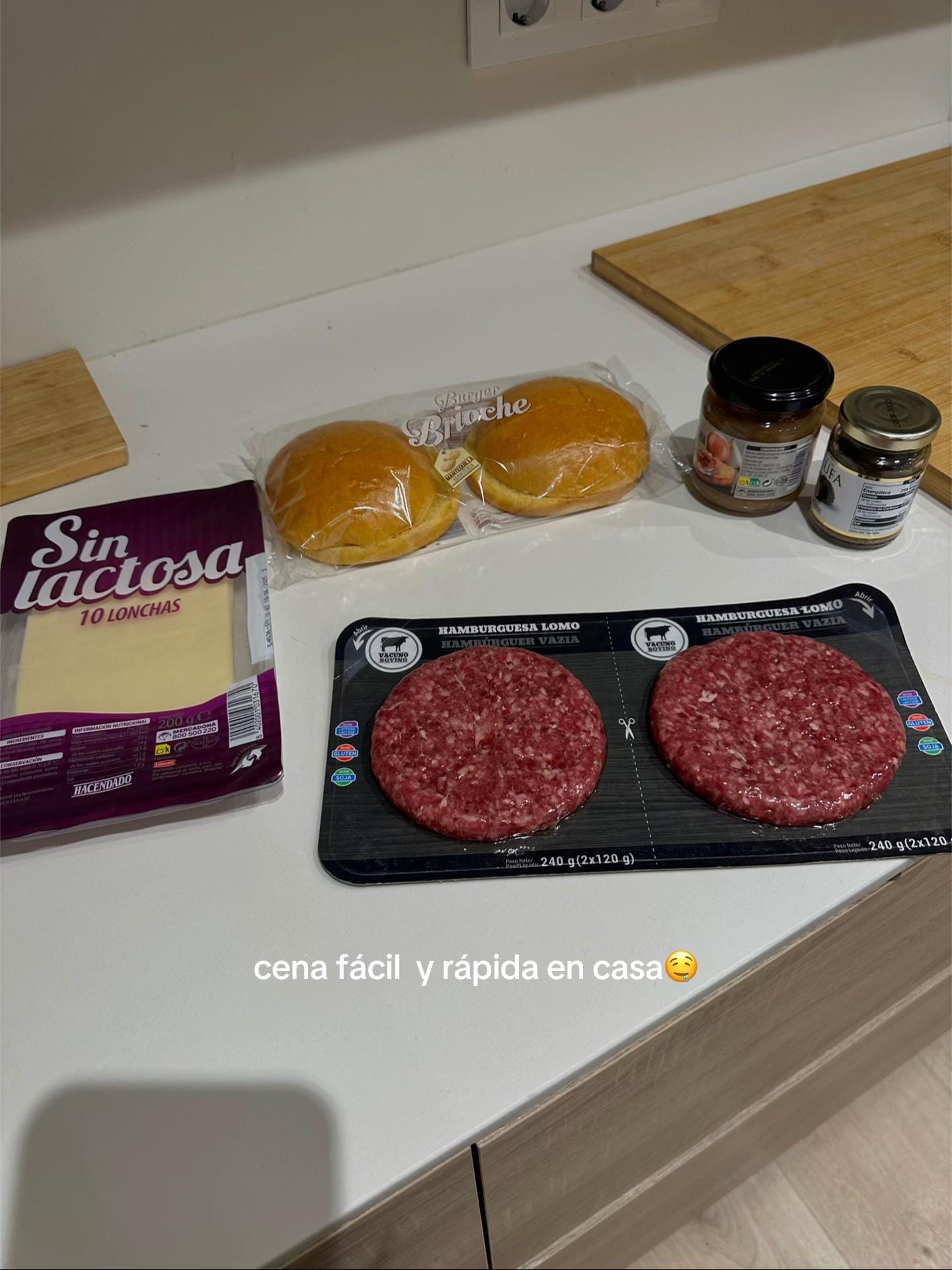 Post 1 by Laura Gomez on TikTok (video)