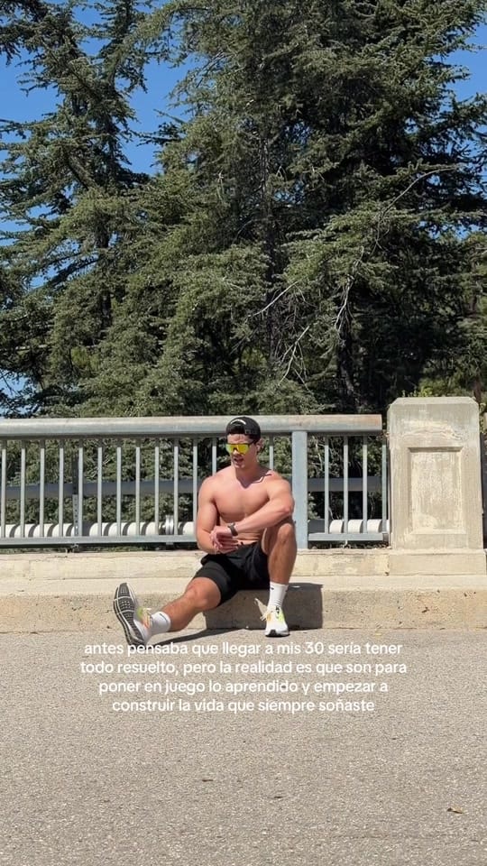 Post 1 by Alex Acosta on TikTok (video)