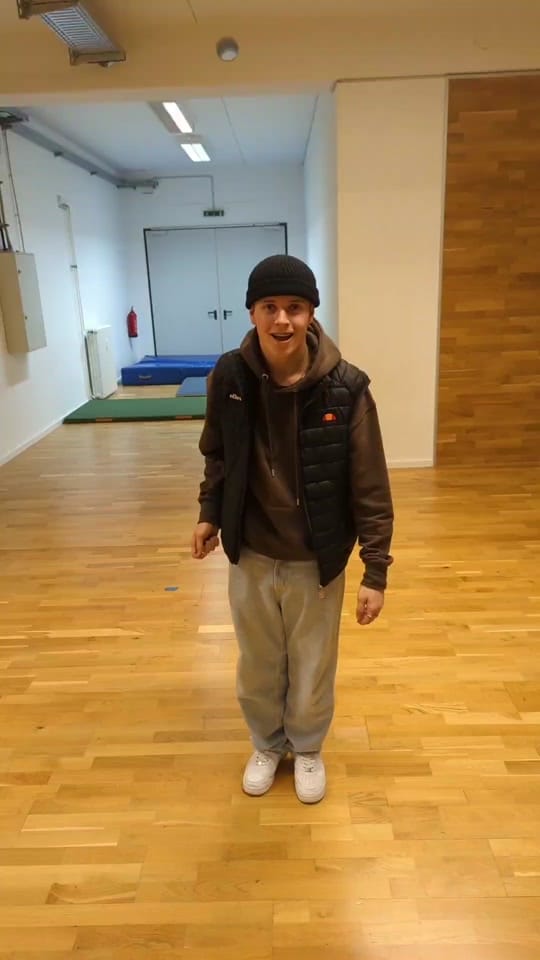 Post 4 by nikalaschka on TikTok (video)