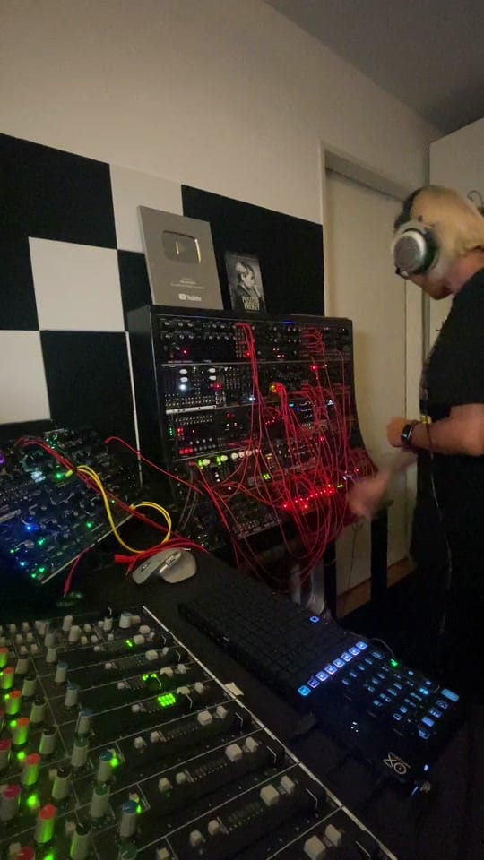 Post 6 by Nakadia on TikTok (video)