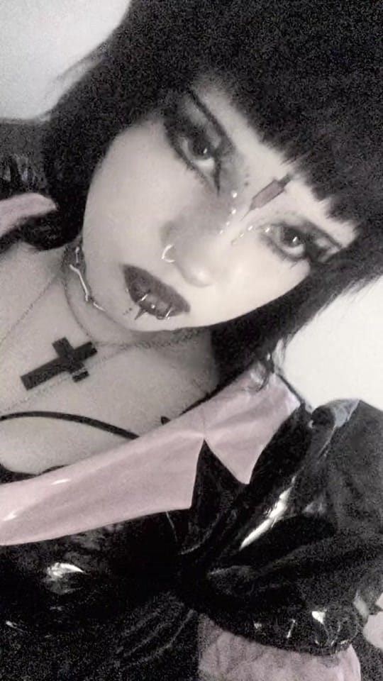 Post 8 by emmi ☭ on TikTok (video)