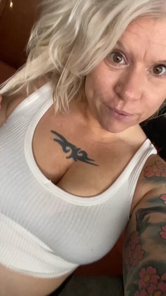 Post 9 by Jess on TikTok (video)