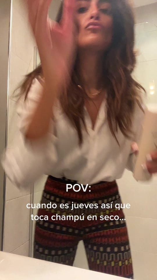 Post 10 by Melanie Riv on TikTok (video)