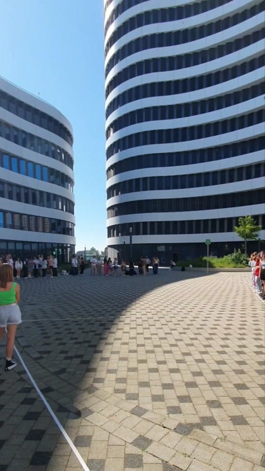 Post 4 by KPOP RandomDance Düsseldorf on TikTok (video)