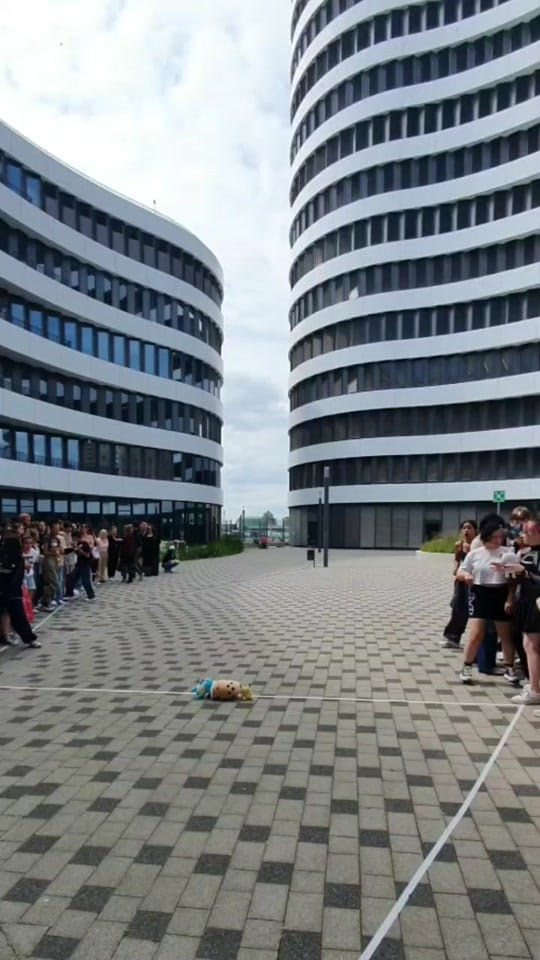 Post 2 by KPOP RandomDance Düsseldorf on TikTok (video)