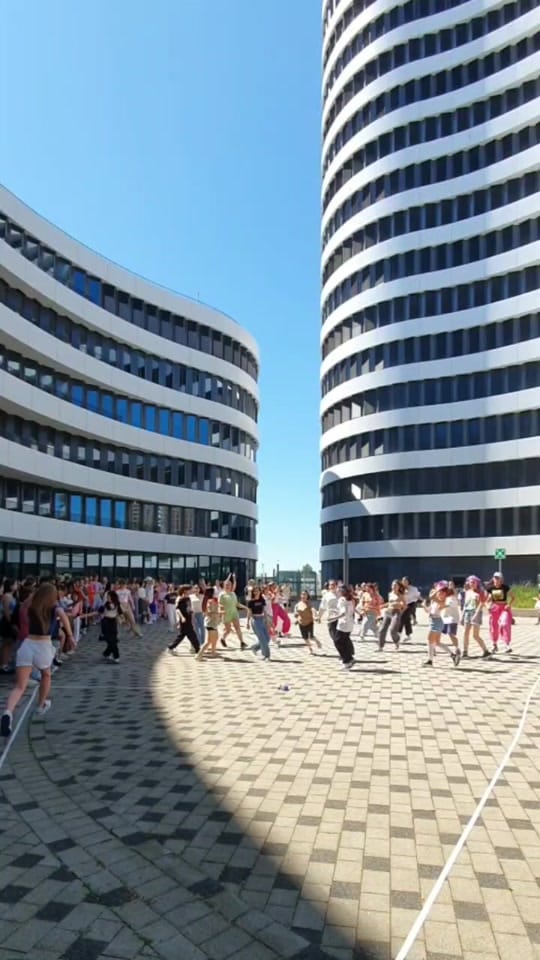 Post 5 by KPOP RandomDance Düsseldorf on TikTok (video)