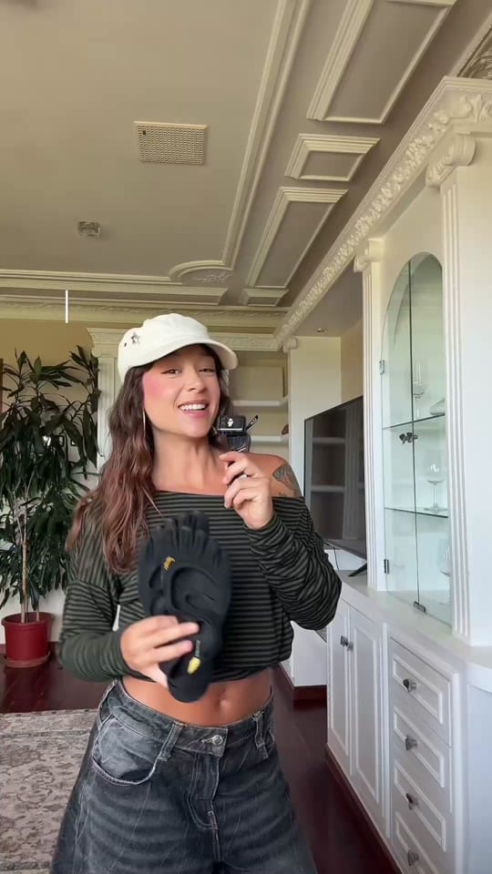 Post 1 by __itslita on TikTok (video)