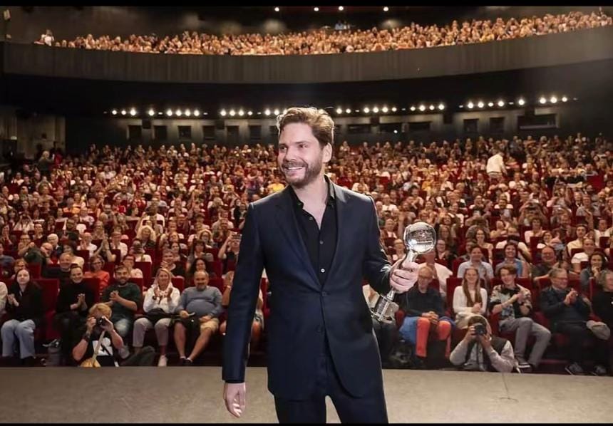 Post 5 by Daniel Brühl on TikTok (video)